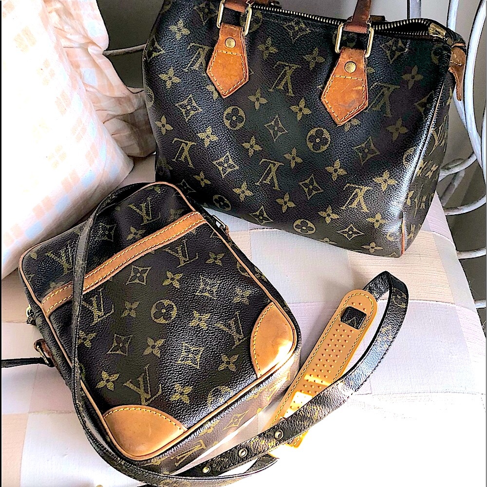 Excellent Condition Rare Louis Vuitton Cross-Body Danube Patent Leather Bag